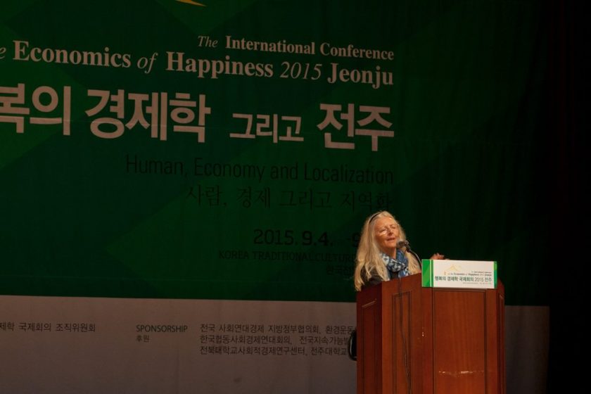 economicsofhappiness_1