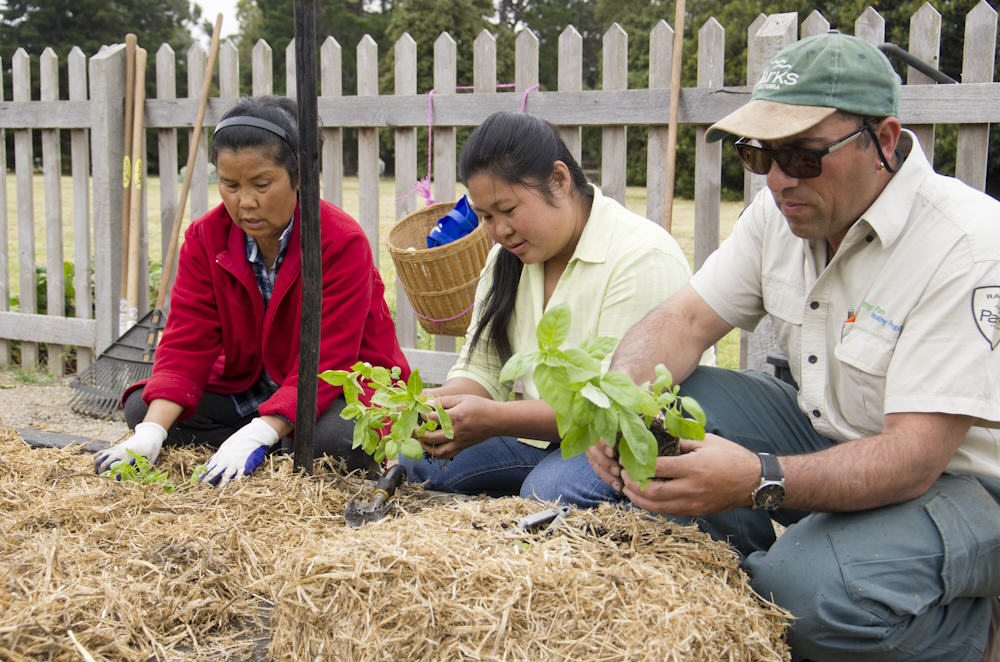 Working Beyond Park Boundaries to Benefit Public Health in Victoria, Australia