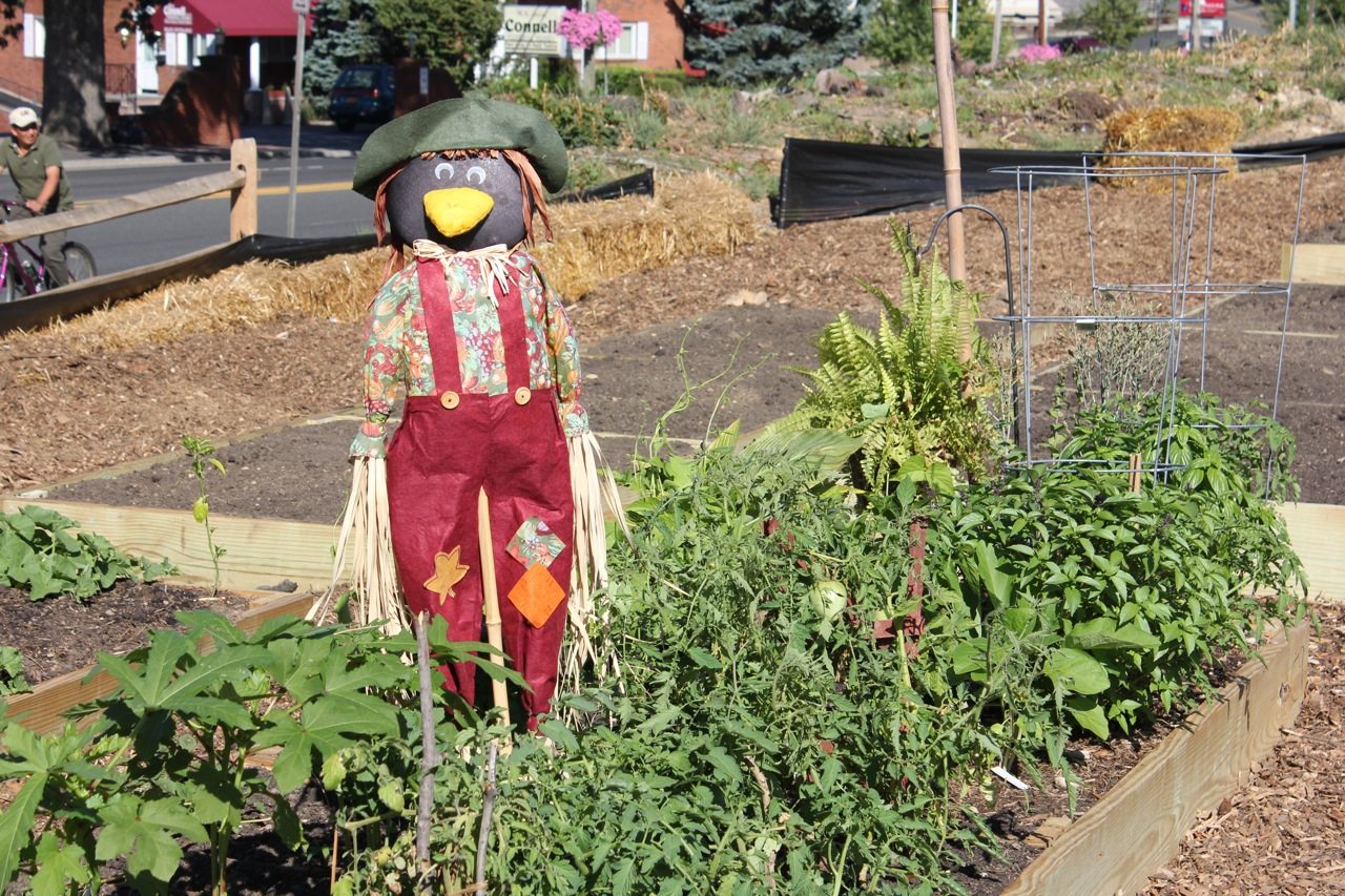The Nurtured Golem: A Nantes Neighborhood Transforms Environmental Bad into Good