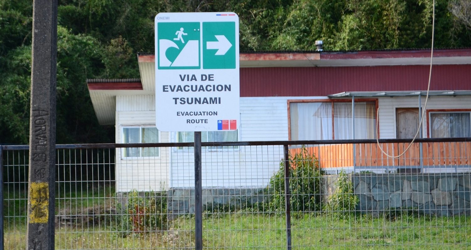 Towards Building Community Resilience in a Coastal Town in the South of Chile: Before Measuring, Explore Planning Tools