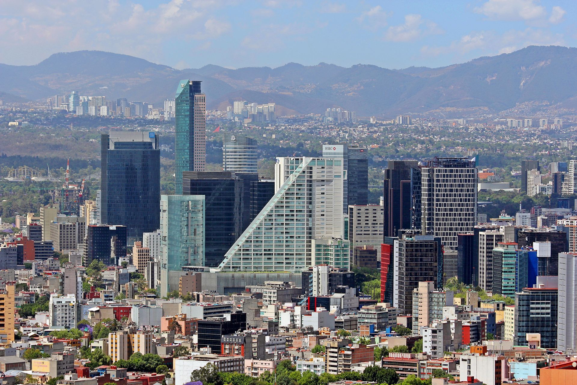 Earthquakes, Constitutions, Urban Planning and Social Change: Lessons and Controversies from Mexico