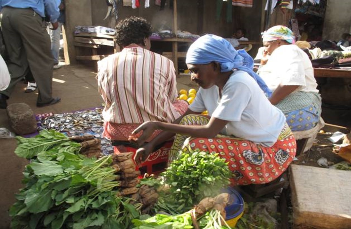 Exploring the Diverse Contributions of Informality to Transformation in the Largest Cities of Africa